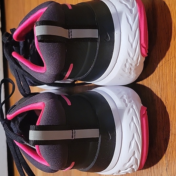 Nike Miler React, Women's 8.5, Black - Picture 6 of 7